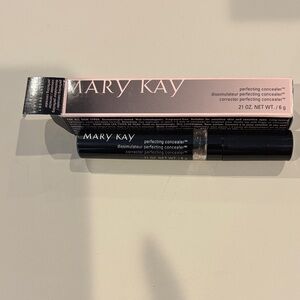 Mary Kay Perfecting Concealer - Light ivory